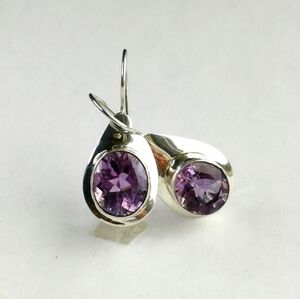 NWT Sterling Silver modernist 4ct oval amethyst drop earrings
